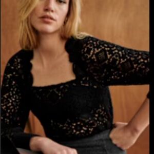 Sézane Black Lace alvere top nwot